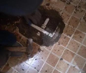 涞源县卫生间漏水维修公司为您分享下卫生间渗水如何处理及注意事项